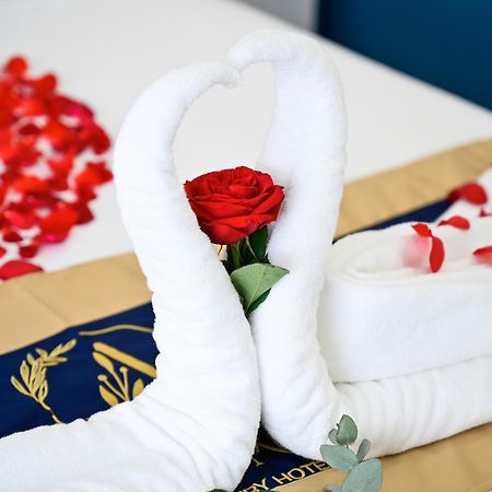 Arina Luxury Hotel - Vincom Tây Ninh Екстериор снимка